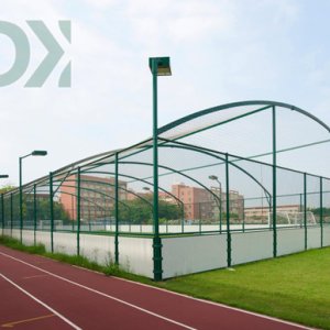 专业LDK Cagefoot系统安装，采用高品质围栏及人造草坪，专为户外运动设施打造。